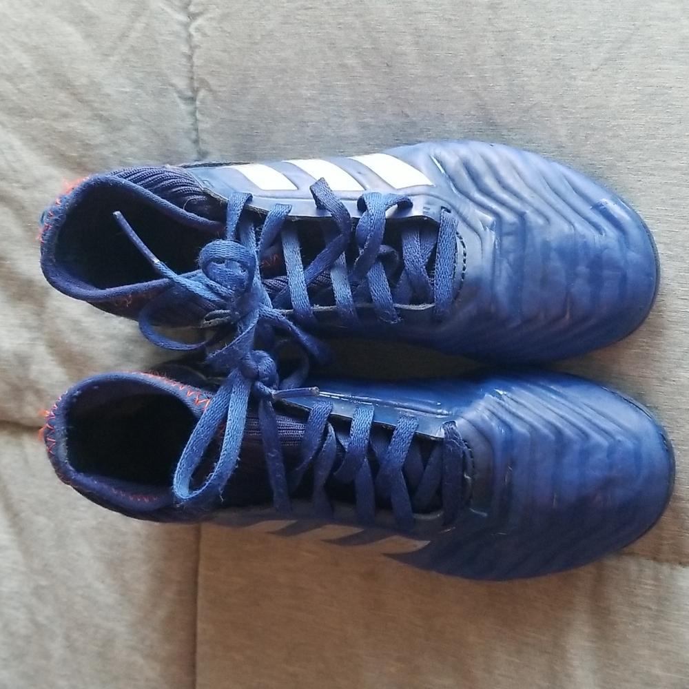 Shoes - Picture 2 of 5